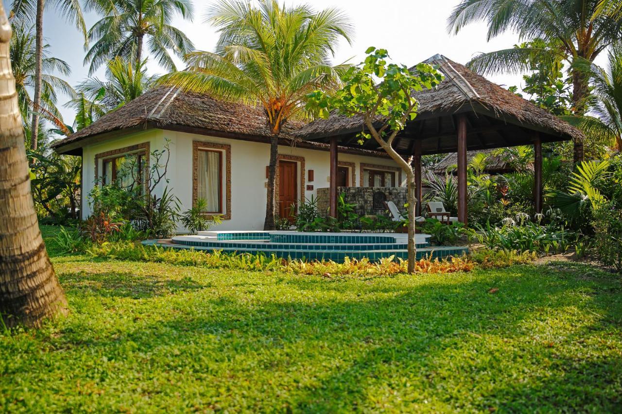 Ngapali Bay Villas & Spa Экстерьер фото